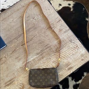 Louis Vuitton Monogram Pochette with crossbody